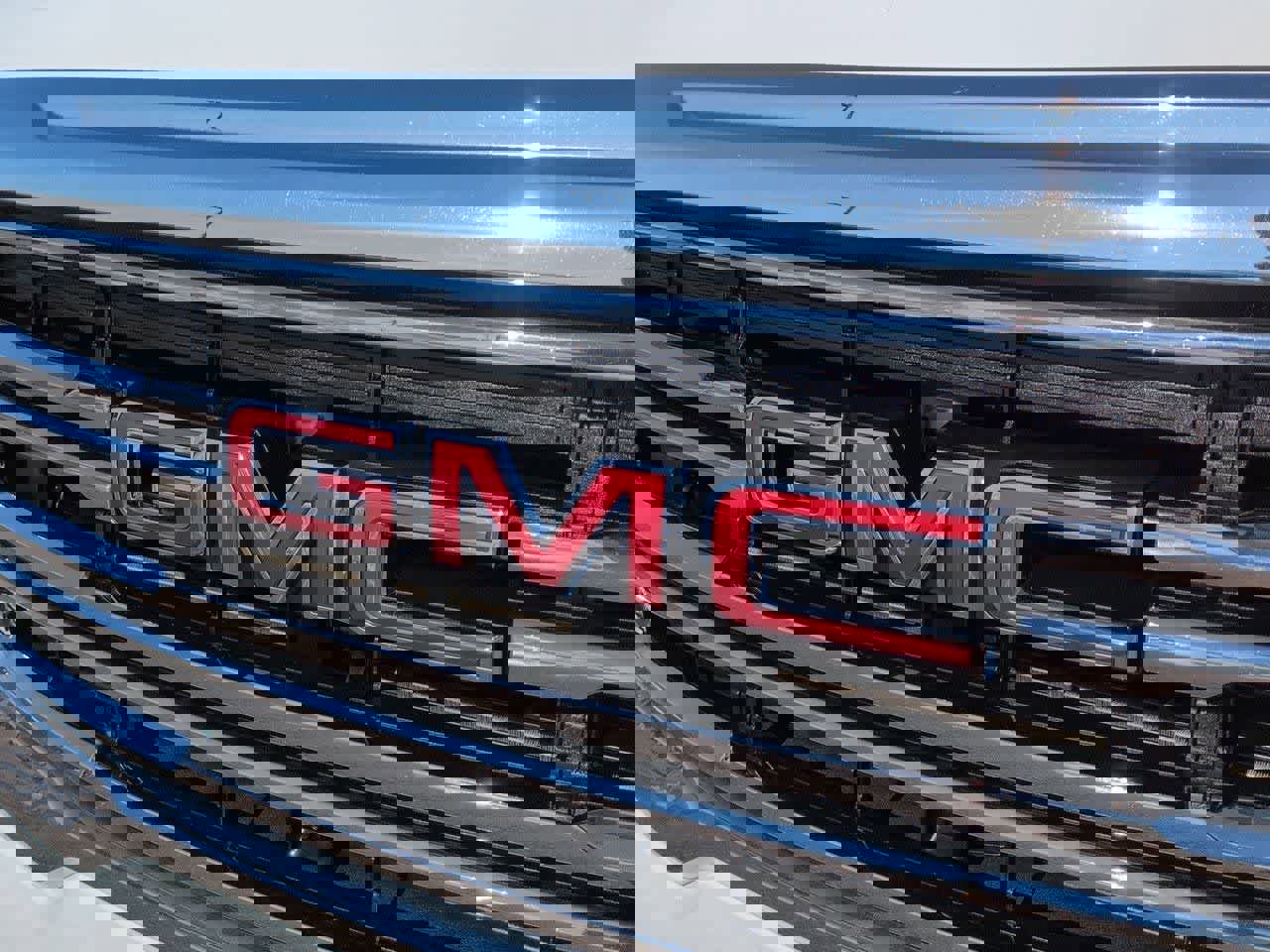 Used 2023 GMC Acadia SLT image 11