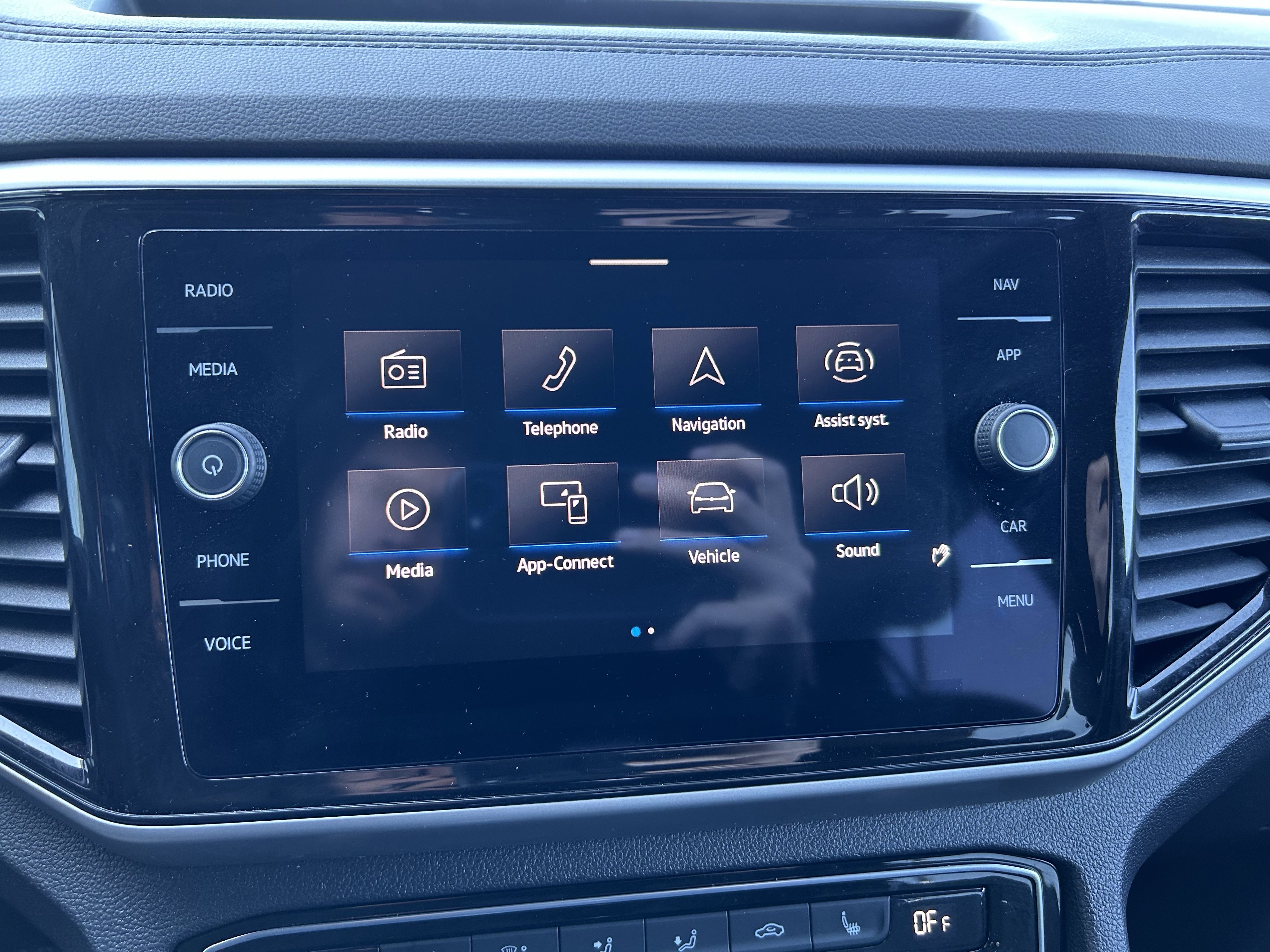 Certified 2023 Volkswagen Atlas Cross Sport SEL AWD/4WD image 12