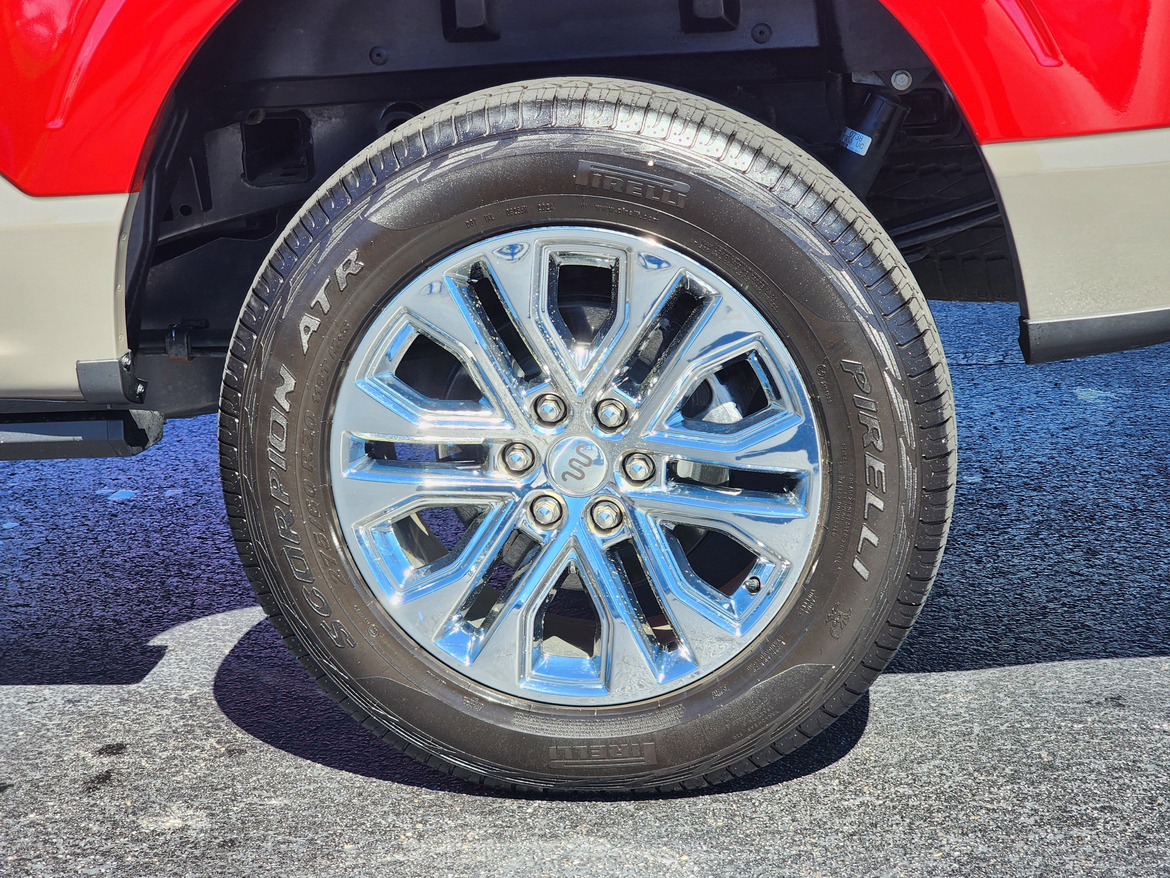 Used 2025 Ford F150 King Ranch w/ FX4 Off-Road Package image 11