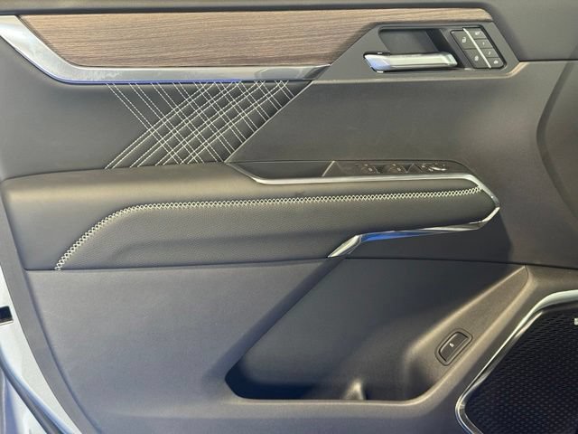 New 2027 GMC Acadia Denali w/ LPO, Floor Liner Package AWD/4WD image 23