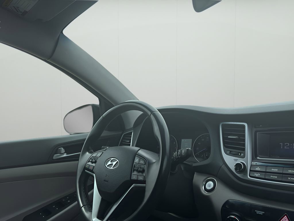 Used 2016 Hyundai Tucson Sport image 15