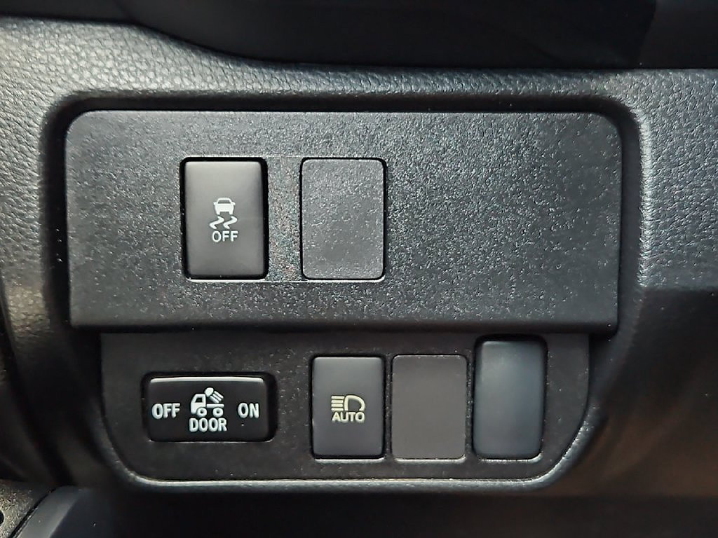 Used 2022 Toyota Tacoma SR AWD/4WD image 23