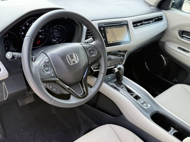 Used 2017 Honda HR-V EX-L image 11