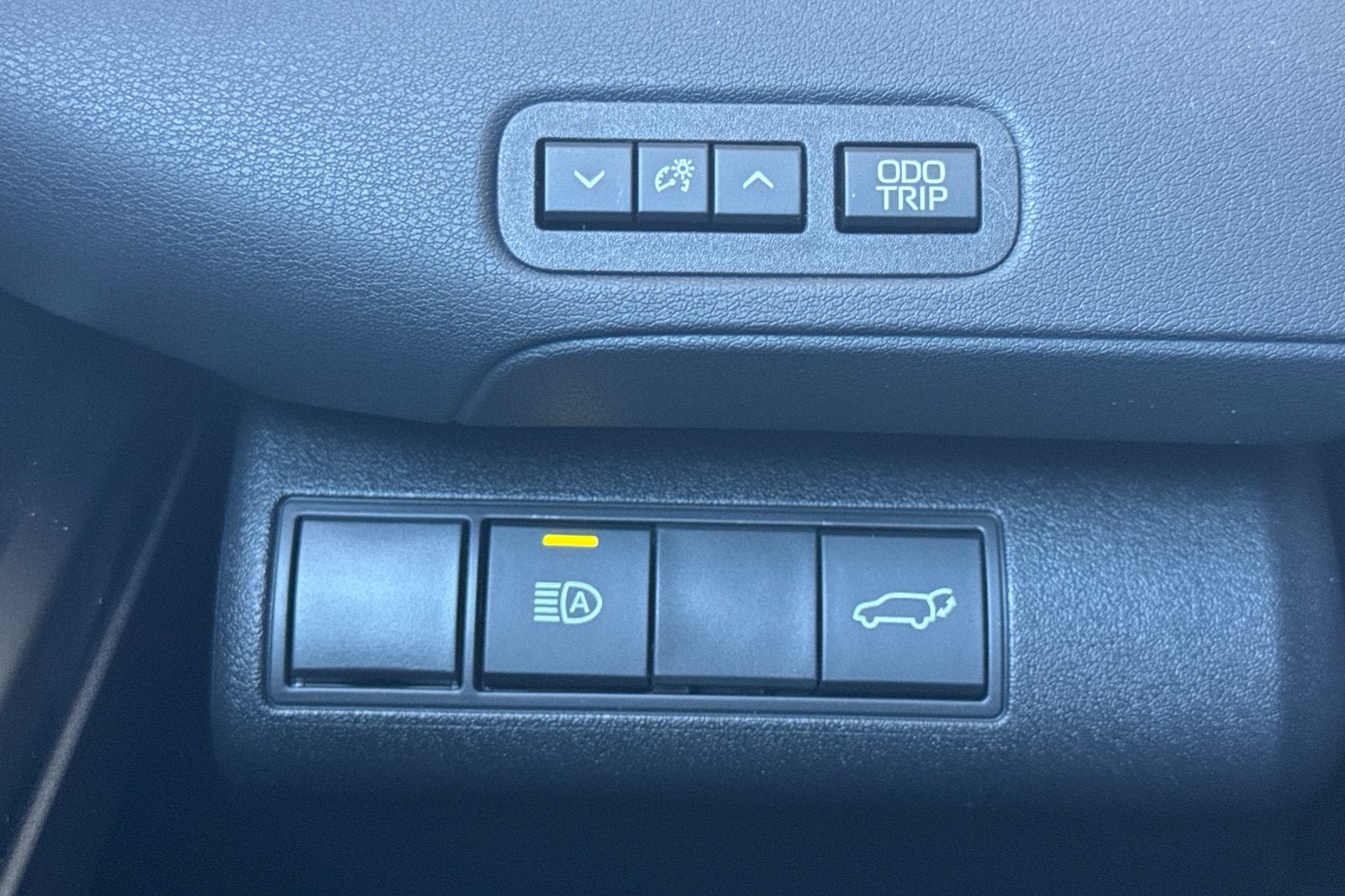 New 2026 Toyota C-HR w/ Cold Weather Package AWD/4WD image 28
