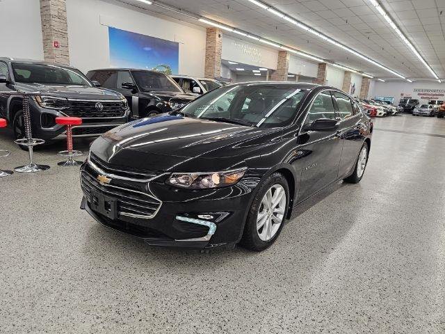 Used 2017 Chevrolet Malibu Hybrid w/ Leather Package FWD image 1