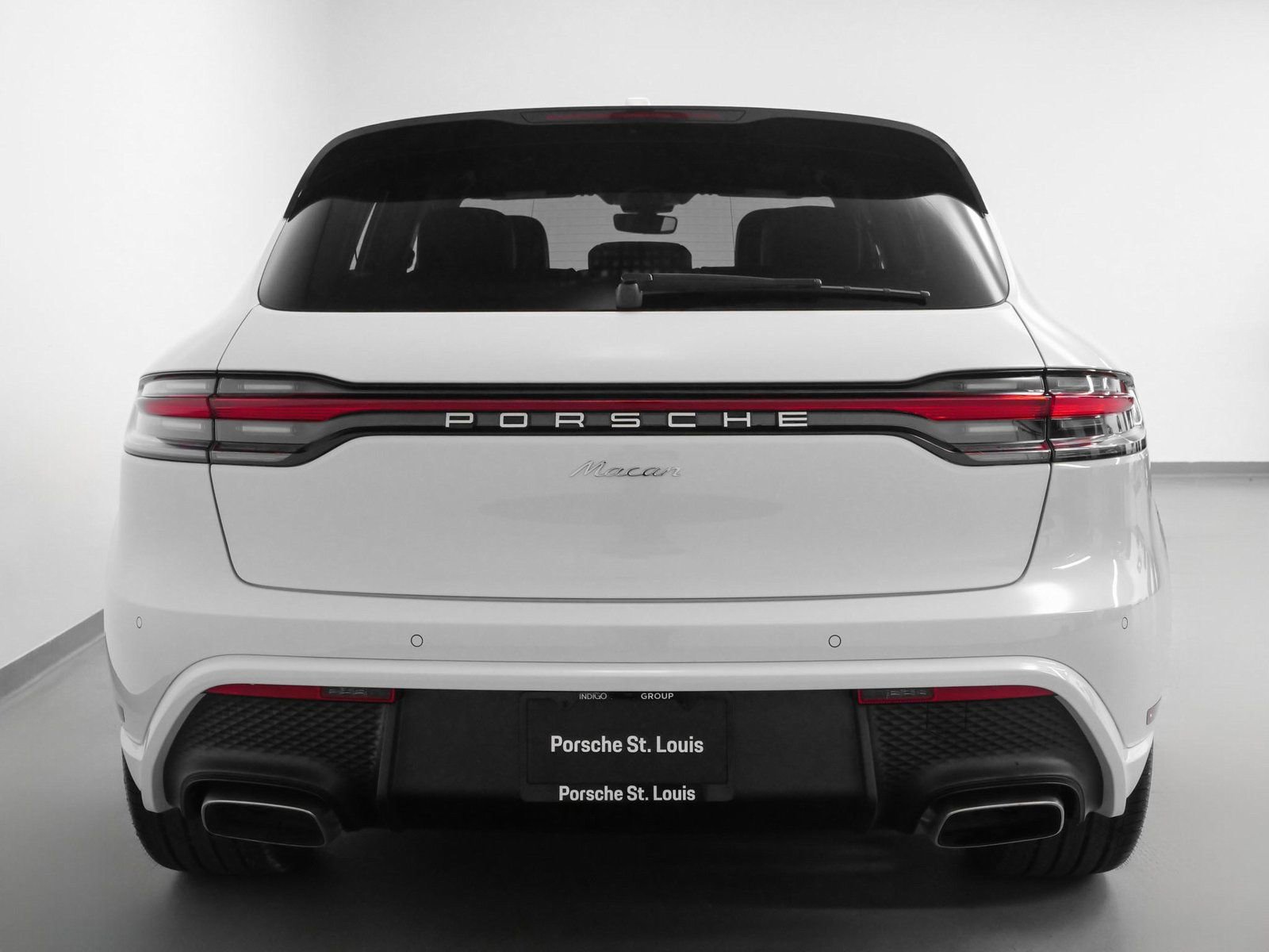 Certified 2025 Porsche Macan image 11