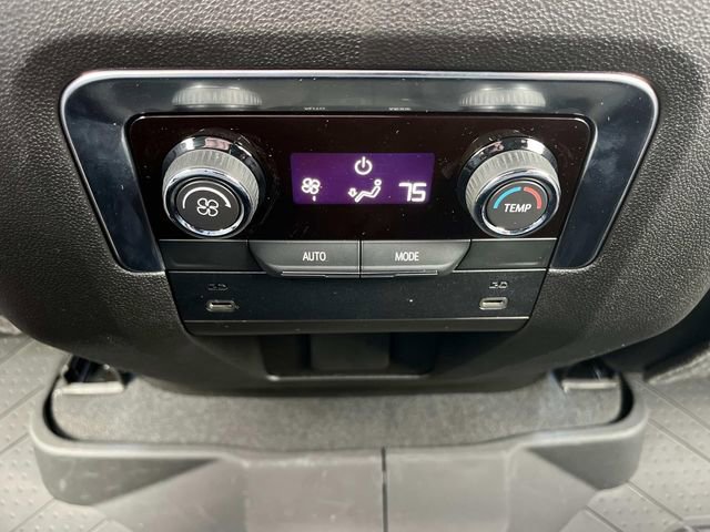 New 2026 Chevrolet Suburban LS image 18