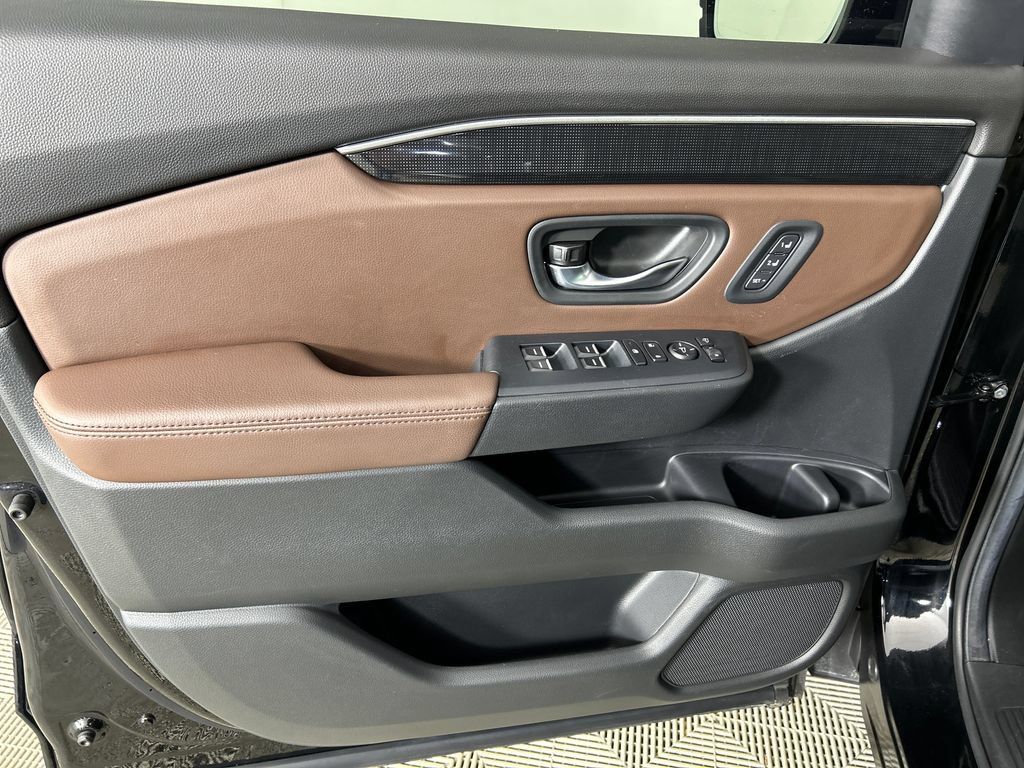 Used 2025 Honda Pilot Elite image 10