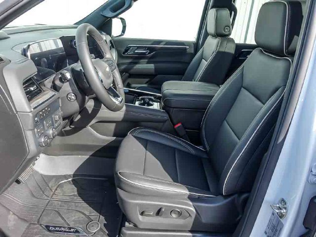 New 2027 Chevrolet Tahoe Premier w/ Sun And Tow Package AWD/4WD image 16