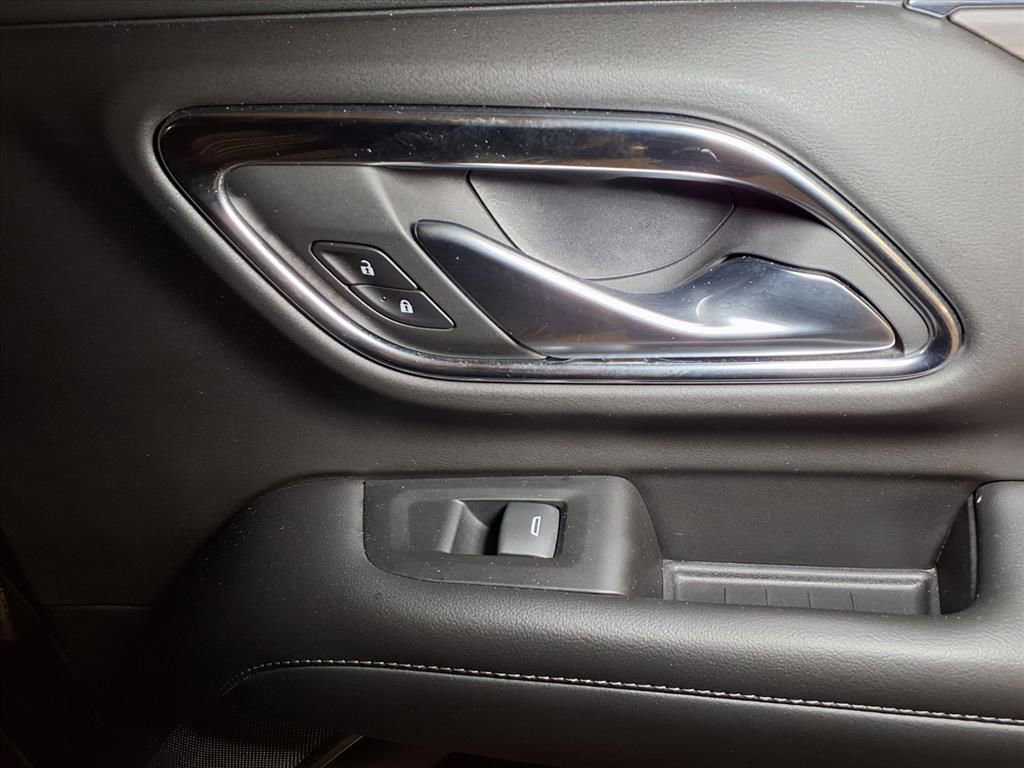 Used 2022 Chevrolet Suburban LT image 20