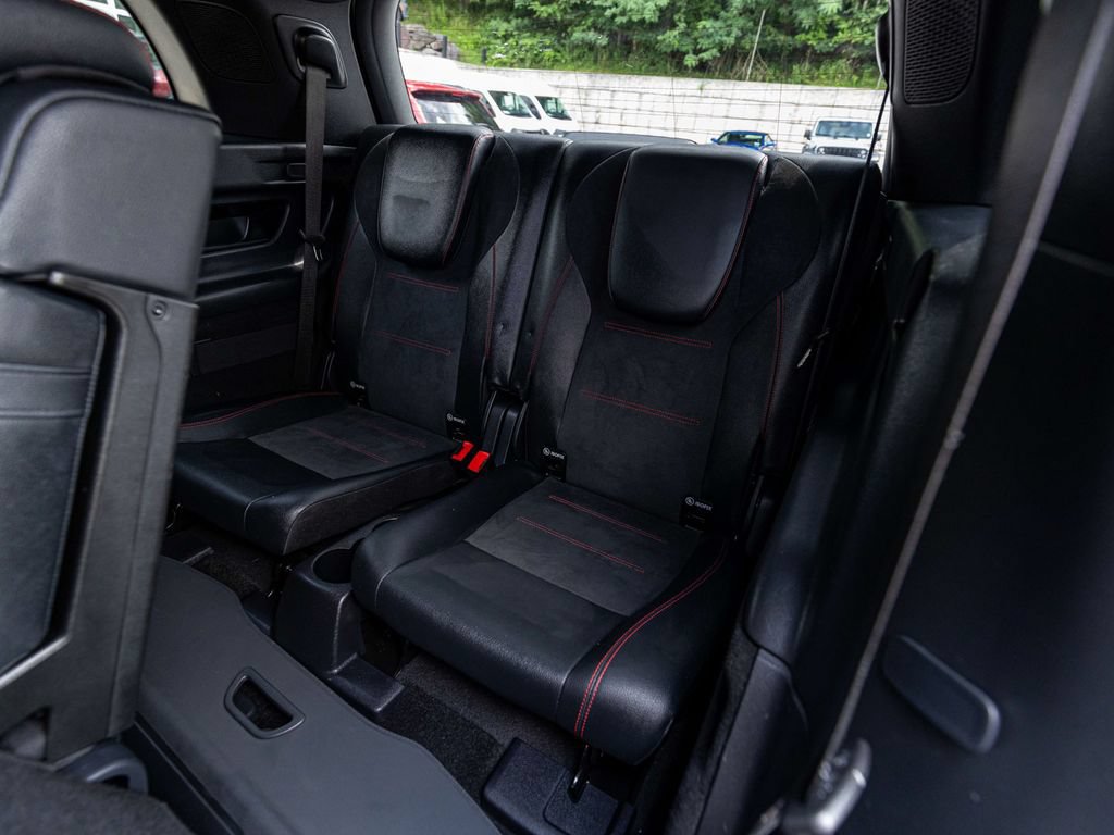 Used 2023 Mercedes-Benz EQB 350 4MATIC SUV image 31