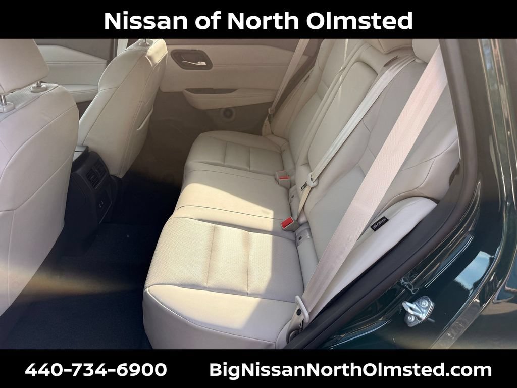 New 2026 Nissan Rogue Dark Armor AWD/4WD image 18