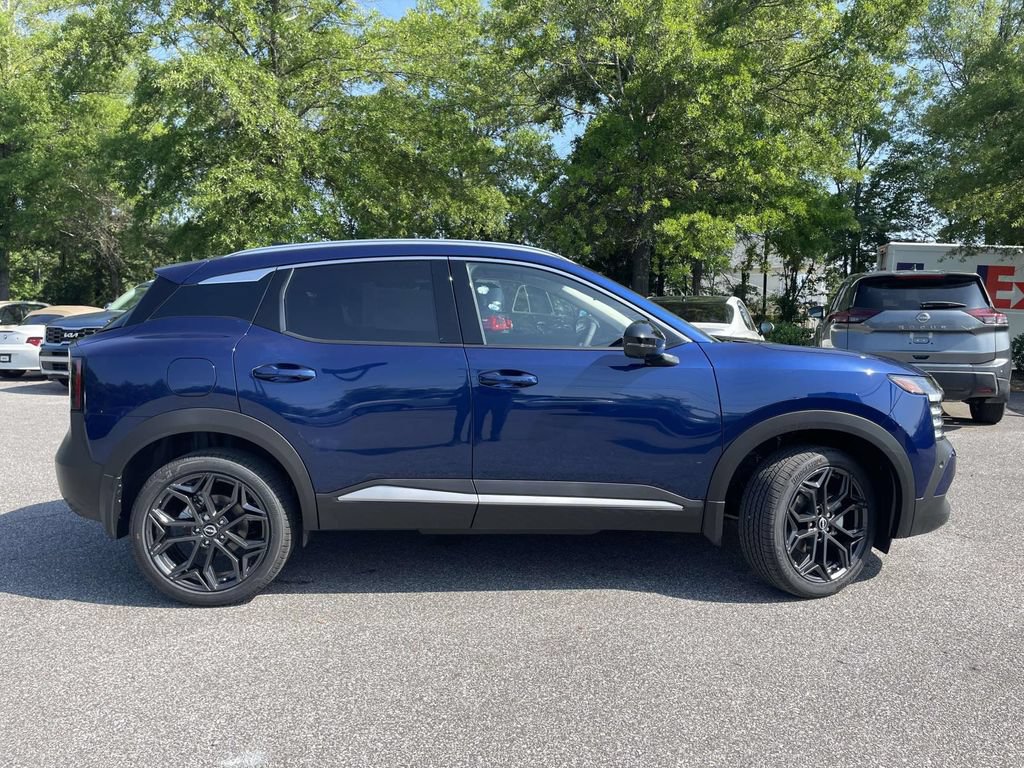 New 2026 Nissan Kicks SR FWD image 2