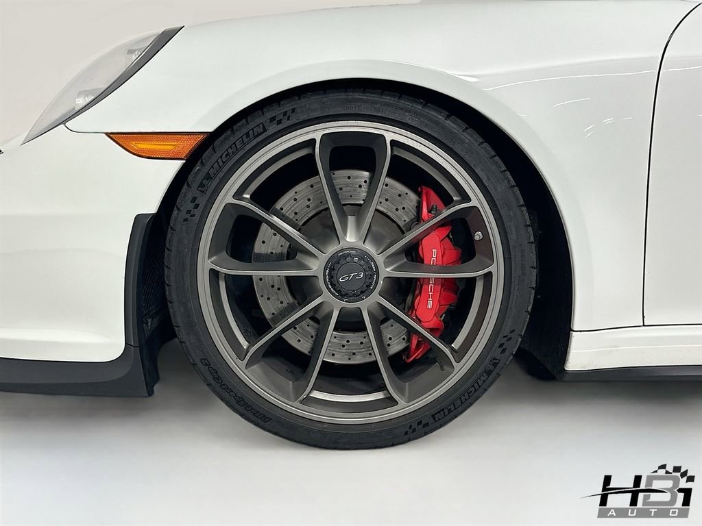 Used 2015 Porsche 911 GT3 RWD image 17