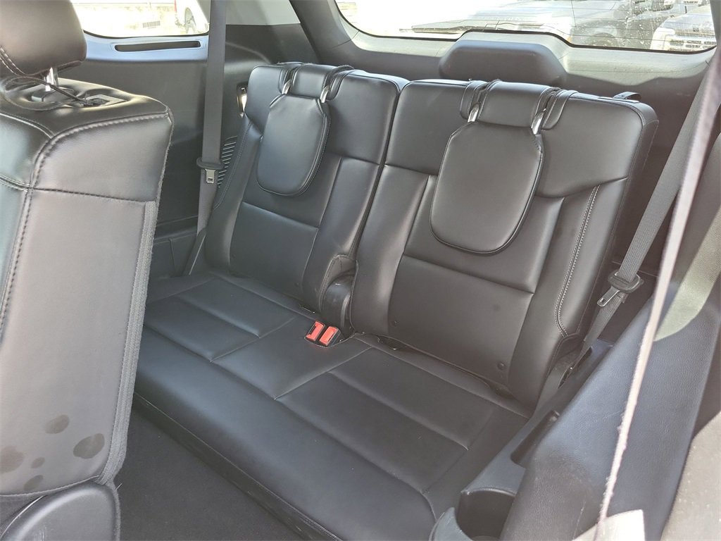 Used 2024 Ford Explorer XLT w/ Equipment Group 202A image 24