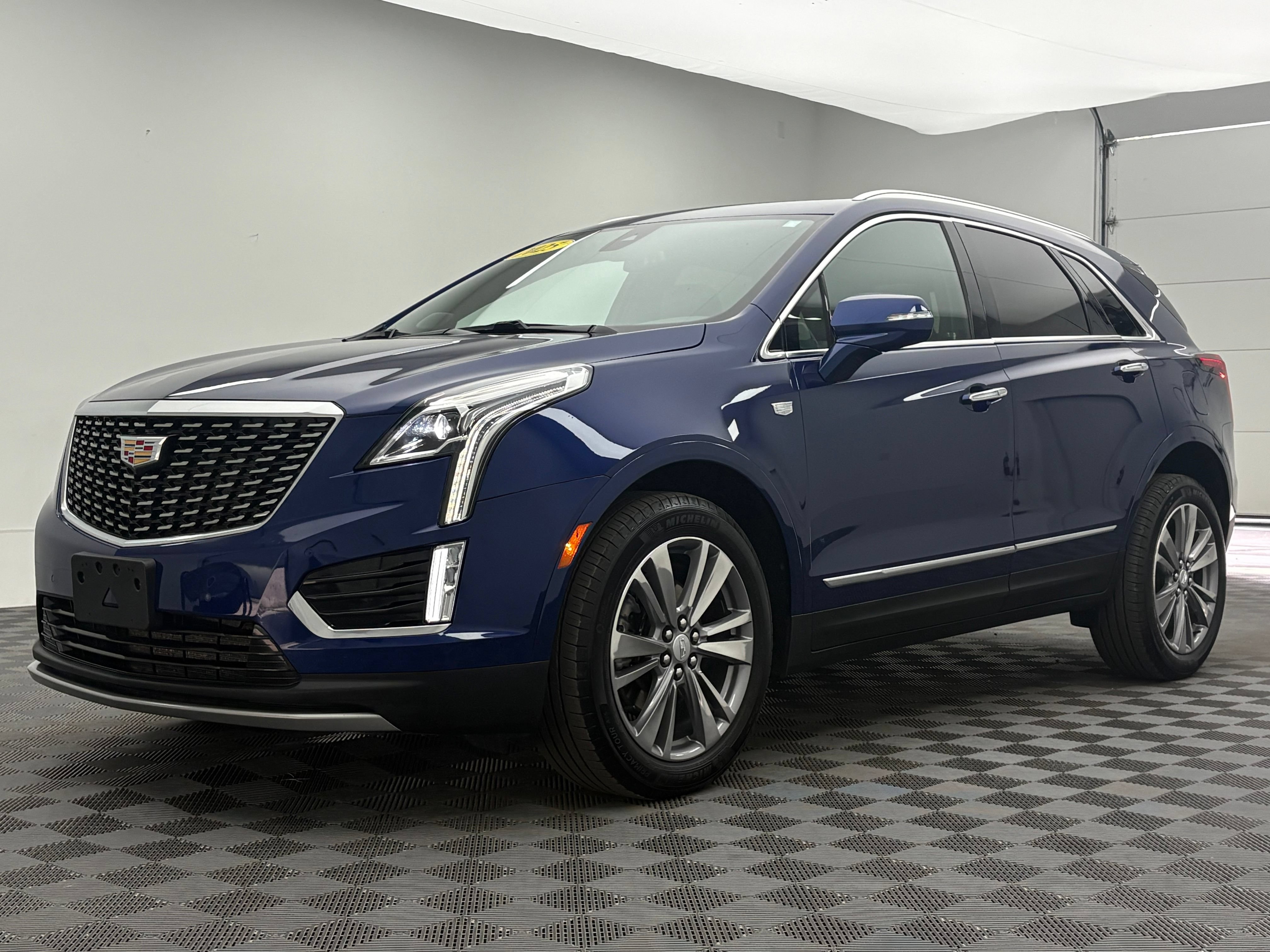 Used 2025 Cadillac XT5 Premium Luxury AWD/4WD video 2