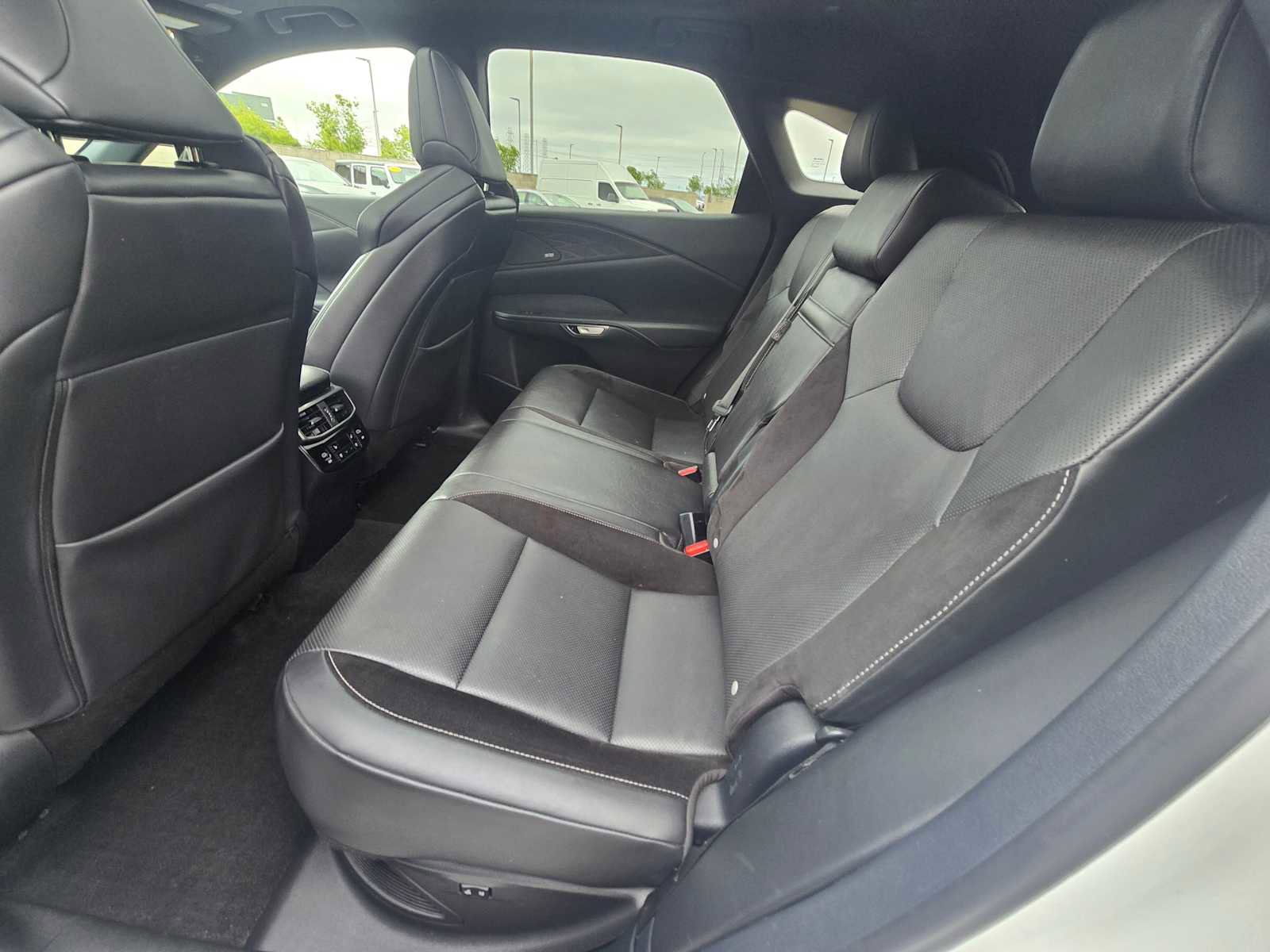 Used 2023 Lexus RX 500h F Sport w/ Accessory Package (Z1) AWD/4WD image 17