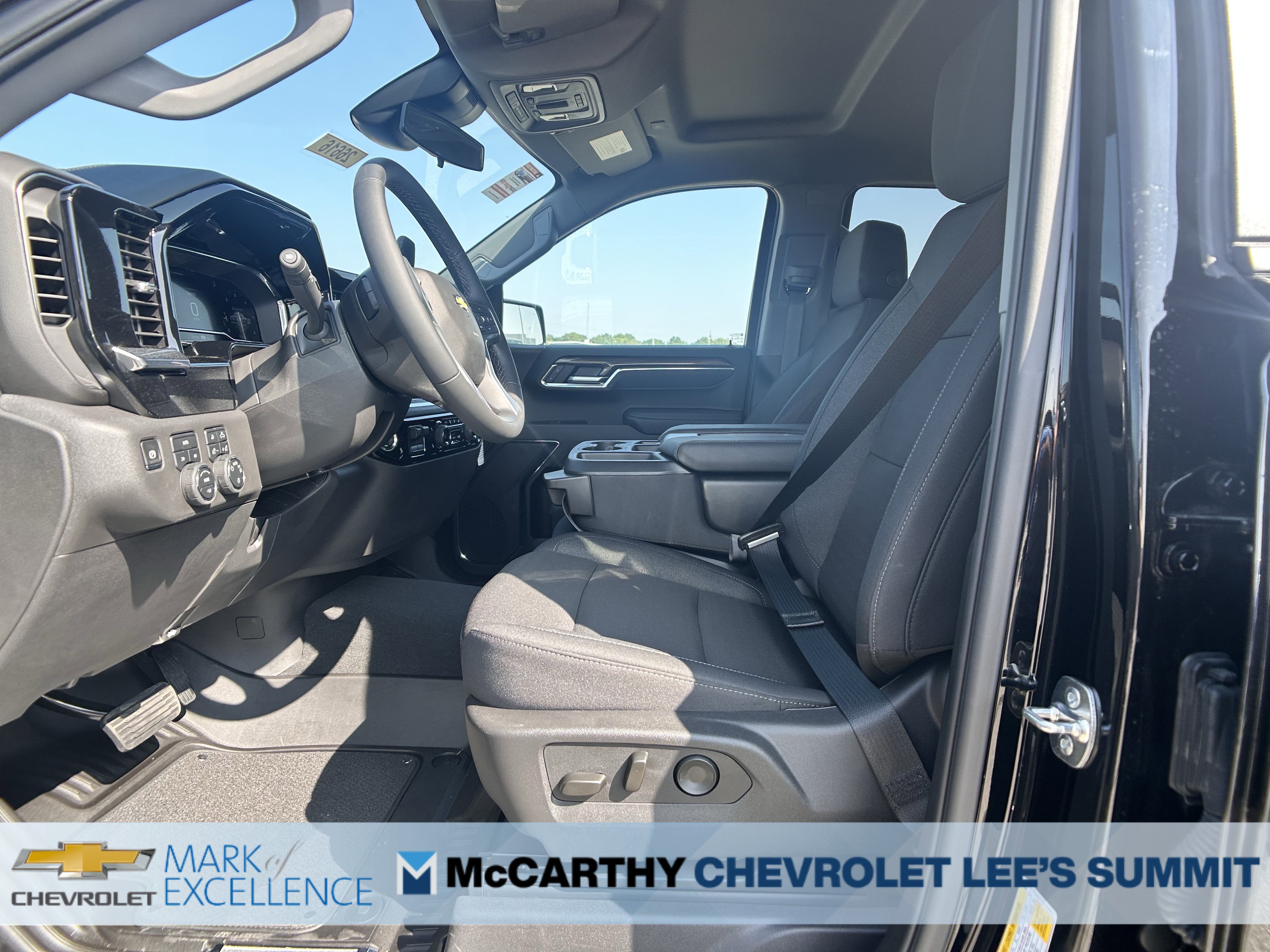 New 2025 Chevrolet Silverado 1500 LT w/ Safety Package image 22