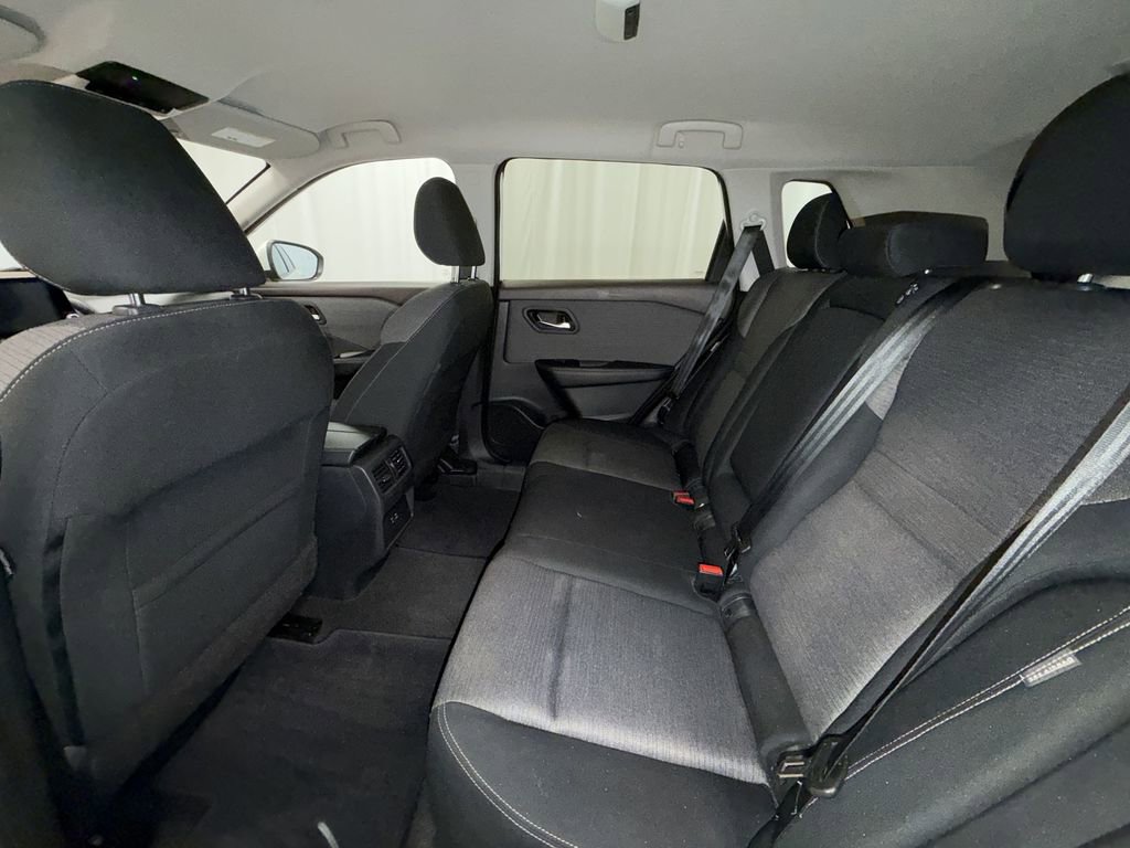 Used 2021 Nissan Rogue SV AWD/4WD image 12