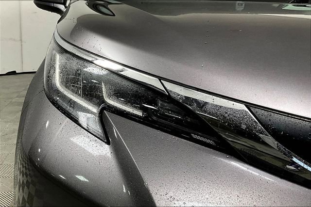 Used 2021 Toyota Sienna XLE image 28