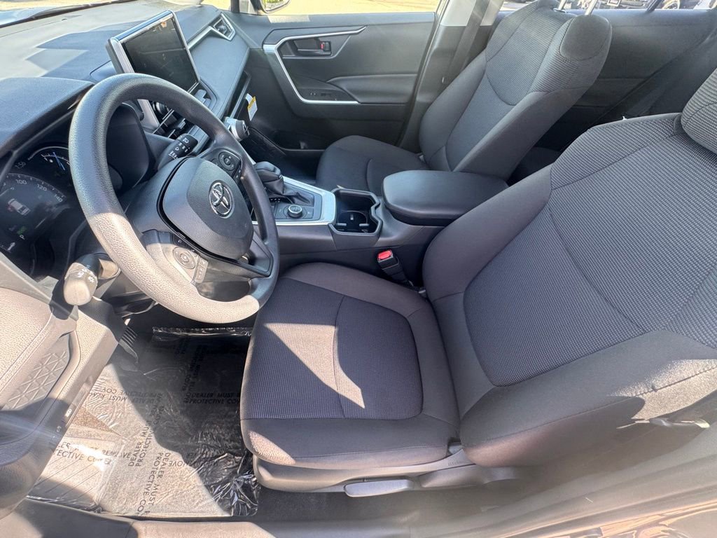 Used 2025 Toyota RAV4 LE image 17