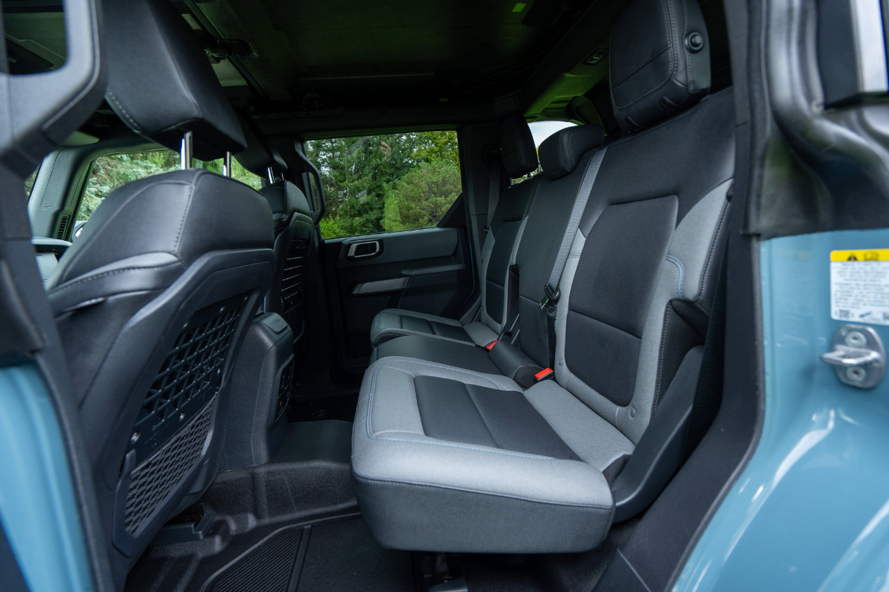 Used 2022 Ford Bronco Black Diamond image 17