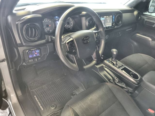 Used 2019 Toyota Tacoma TRD Off-Road AWD/4WD image 14