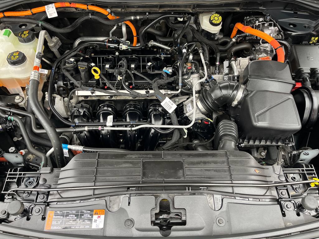 Used 2021 Ford Escape SE w/ SE Sport Appearance Package image 22