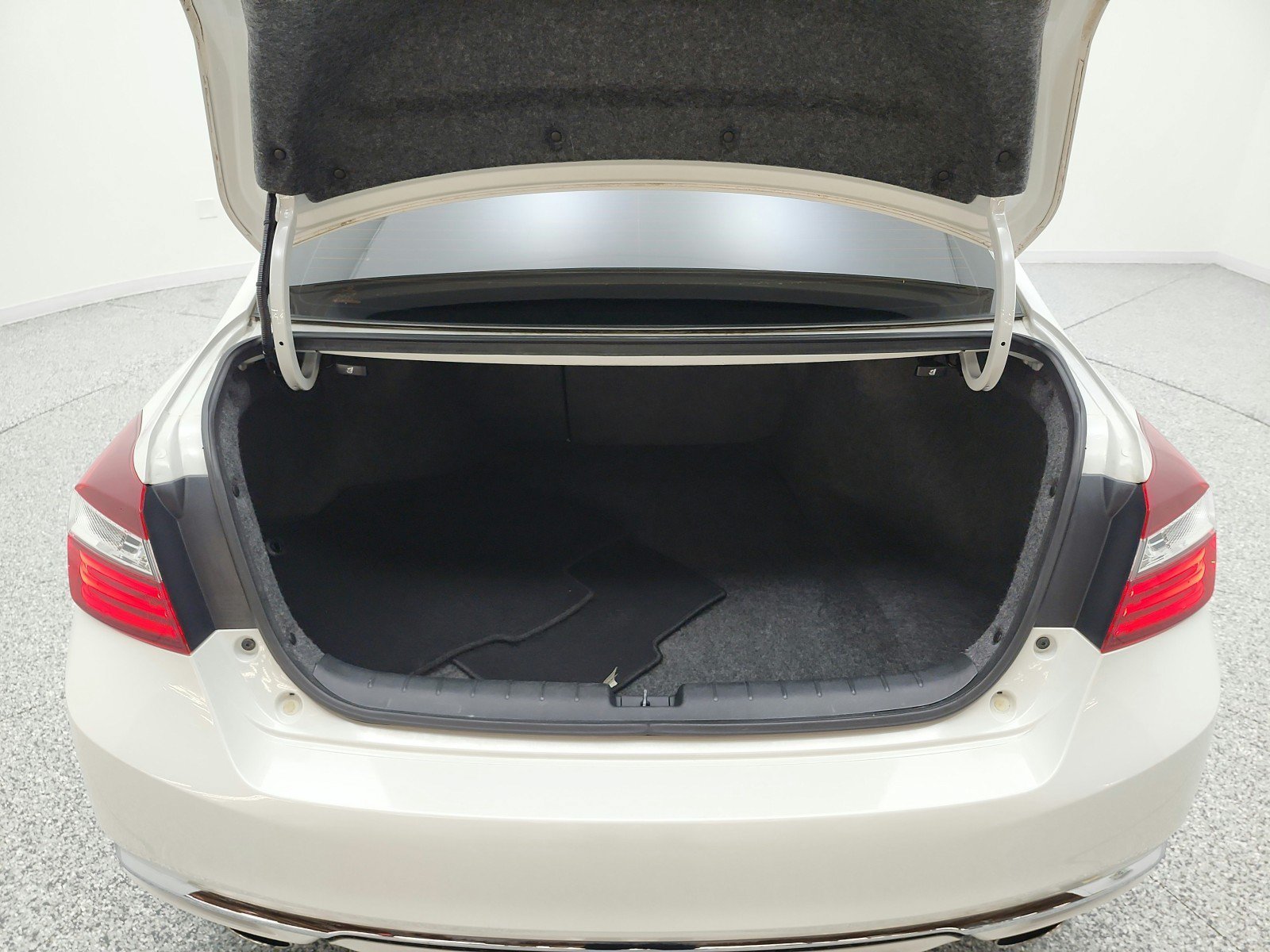 Used 2016 Honda Accord Sport image 18
