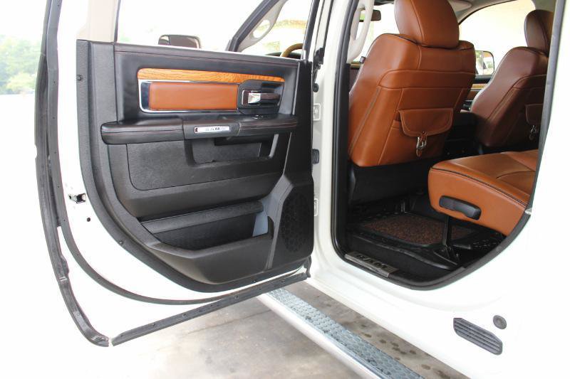 Used 2018 RAM 2500 Longhorn w/ Convenience Group AWD/4WD image 40