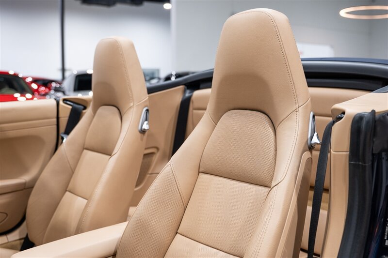 Used 2014 Porsche 911 Carrera 4 AWD/4WD image 23