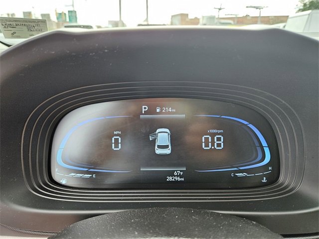 Used 2024 Hyundai Venue SEL image 29