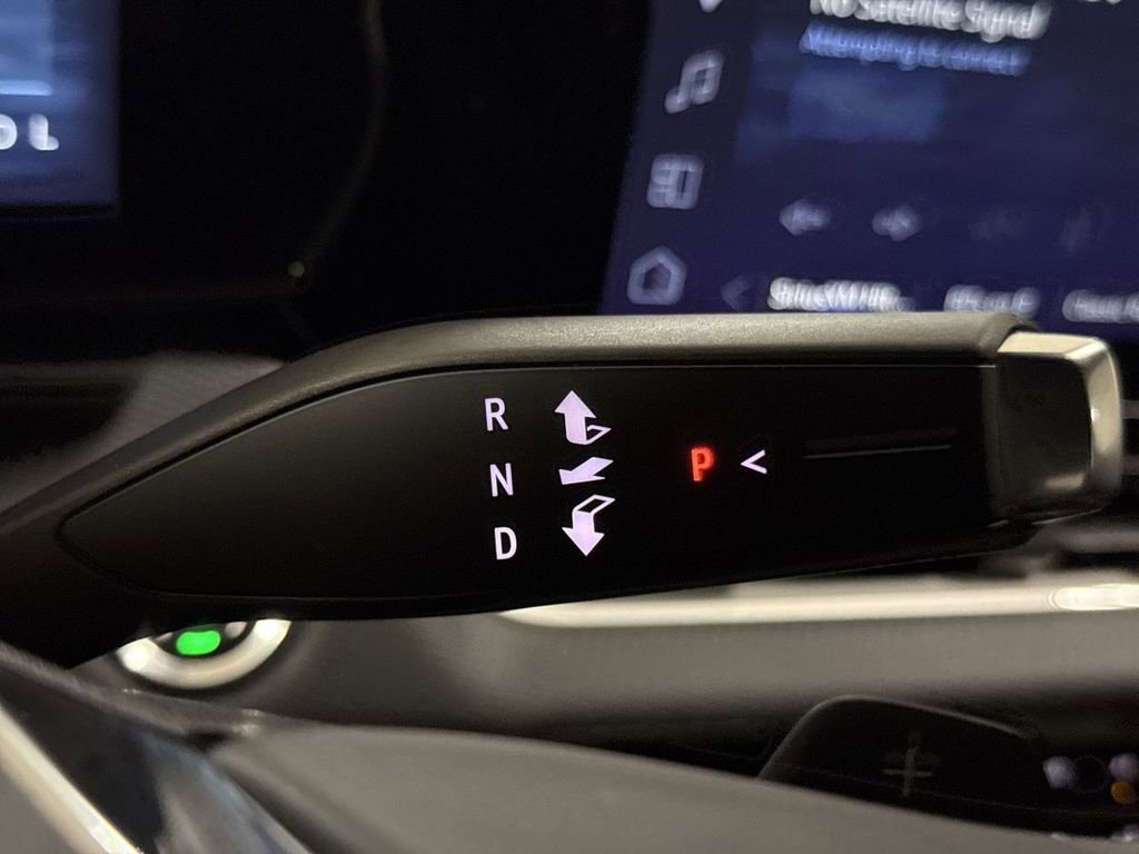 Used 2026 Chevrolet Equinox LT image 18