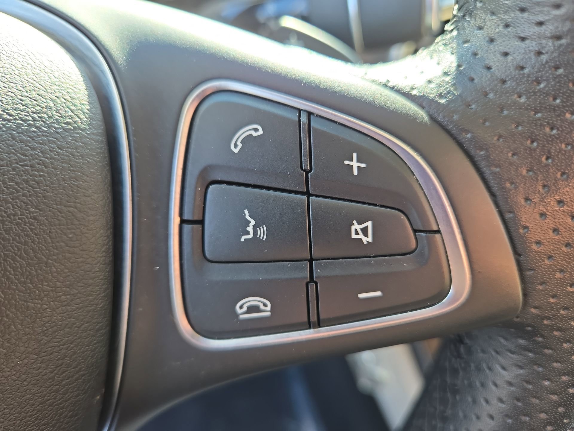 Used 2018 Mercedes-Benz C 300 Sedan image 20