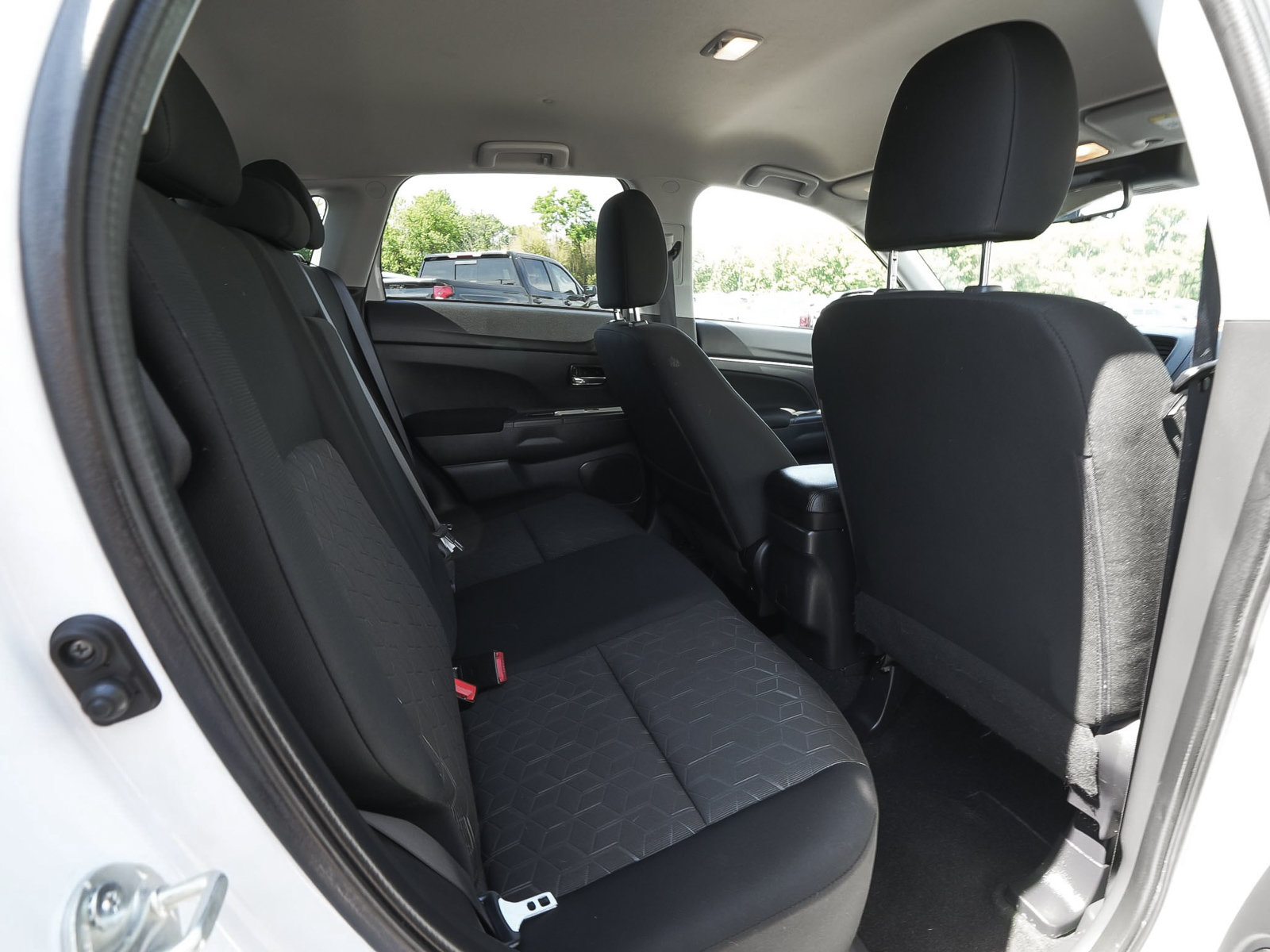 Used 2024 Mitsubishi Outlander Sport ES AWD/4WD image 33
