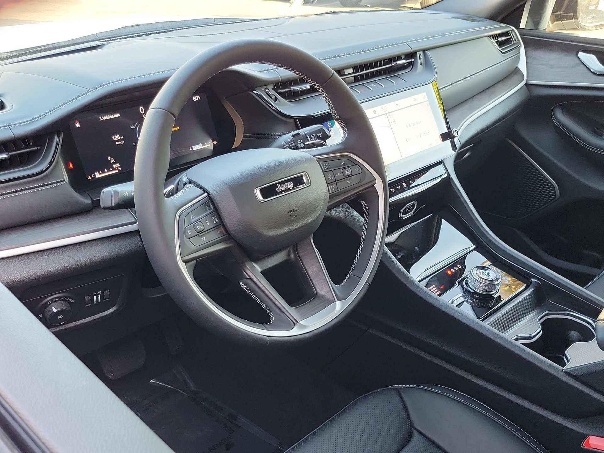 New 2026 Jeep Grand Cherokee Limited AWD/4WD image 3