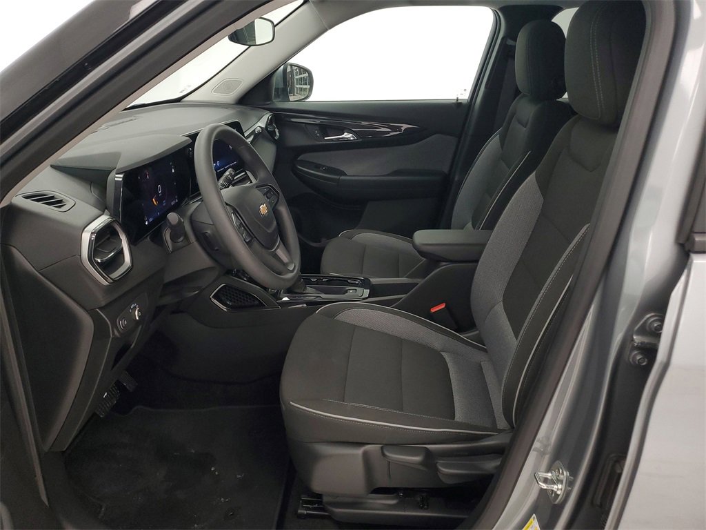 Used 2025 Chevrolet TrailBlazer LT image 13