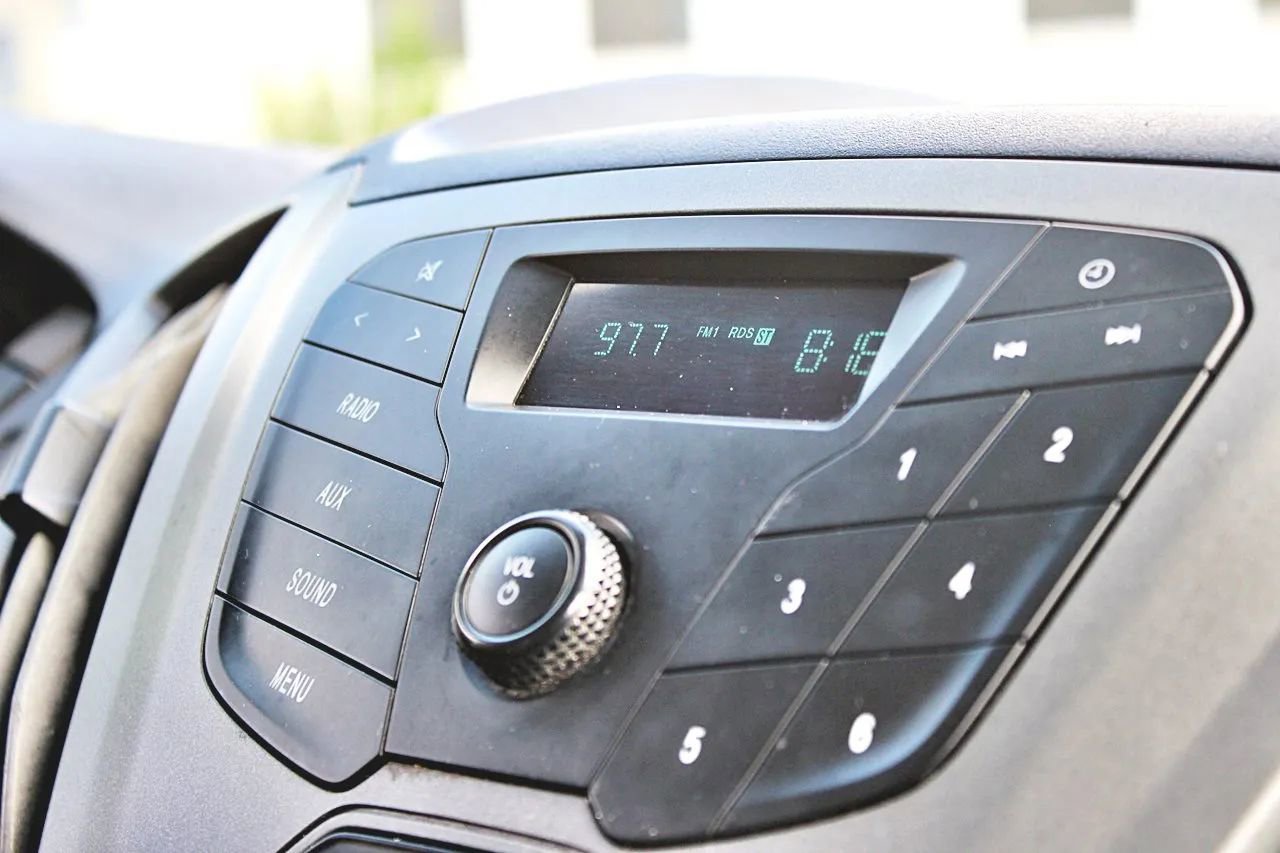 Used 2019 Ford Transit 350 138 w/ Exterior Upgrade Package image 8