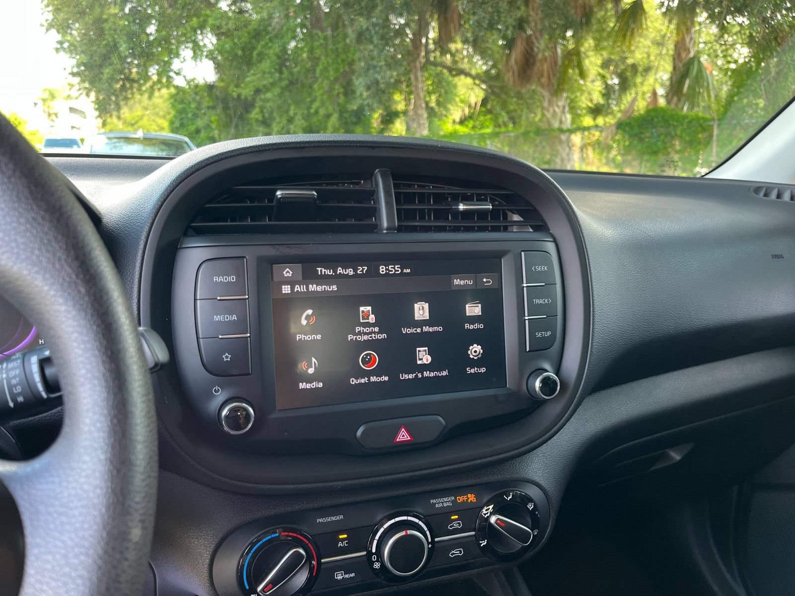 Used 2025 Kia Soul LX w/ LX Technology Package FWD image 19