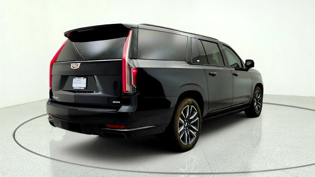 Used 2023 Cadillac Escalade ESV Sport w/ Touring Package AWD/4WD image 5
