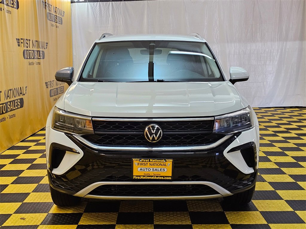 Used 2024 Volkswagen Taos SE image 8