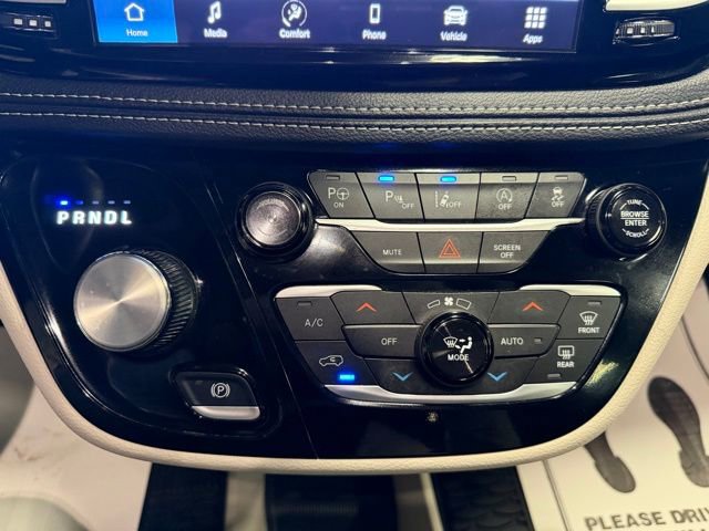 Used 2024 Chrysler Pacifica Touring-L w/ Road Tripper Package image 46