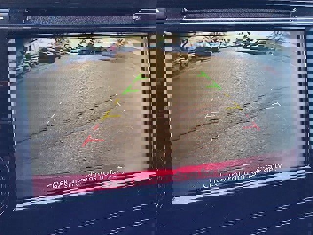 Used 2018 Nissan Rogue SV image 16