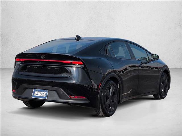 Used 2025 Toyota Prius LE image 5