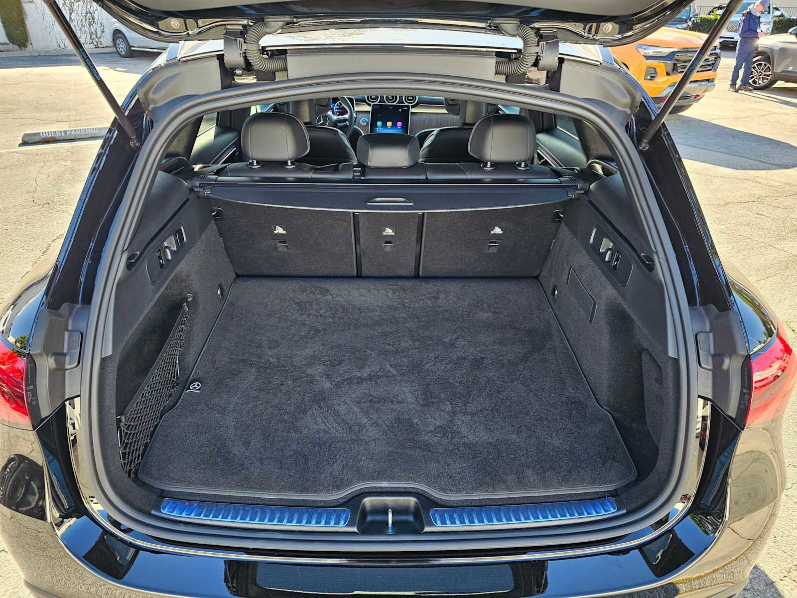 Used 2025 Mercedes-Benz GLC 300 image 14