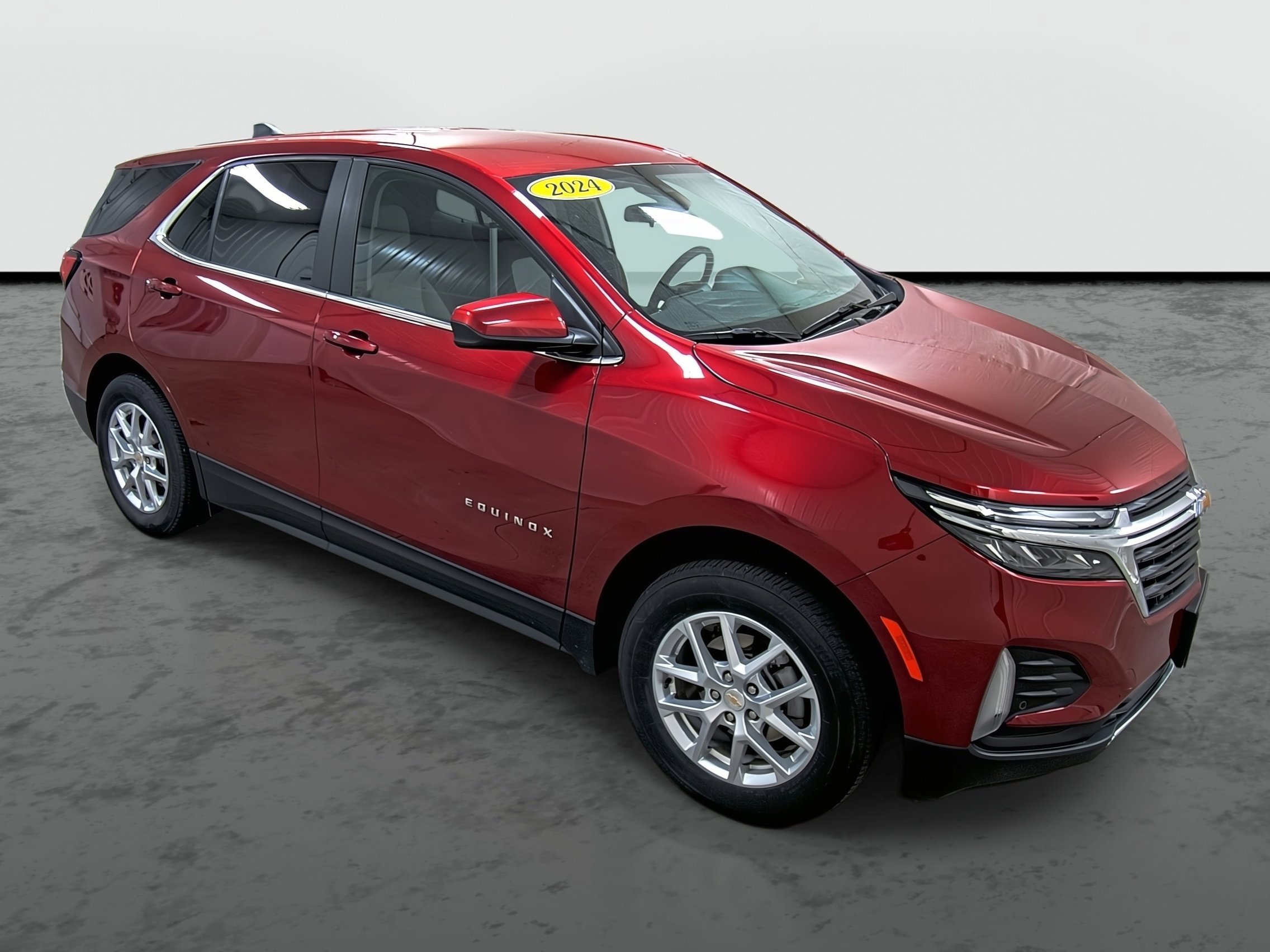 Used 2024 Chevrolet Equinox LT w/ LPO, Floor Liner Package image 5