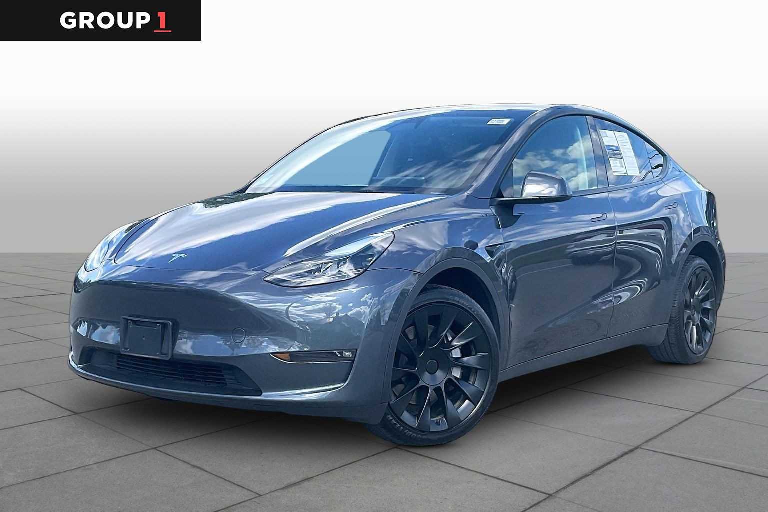 Used 2023 Tesla Model Y Long Range AWD/4WD image 1