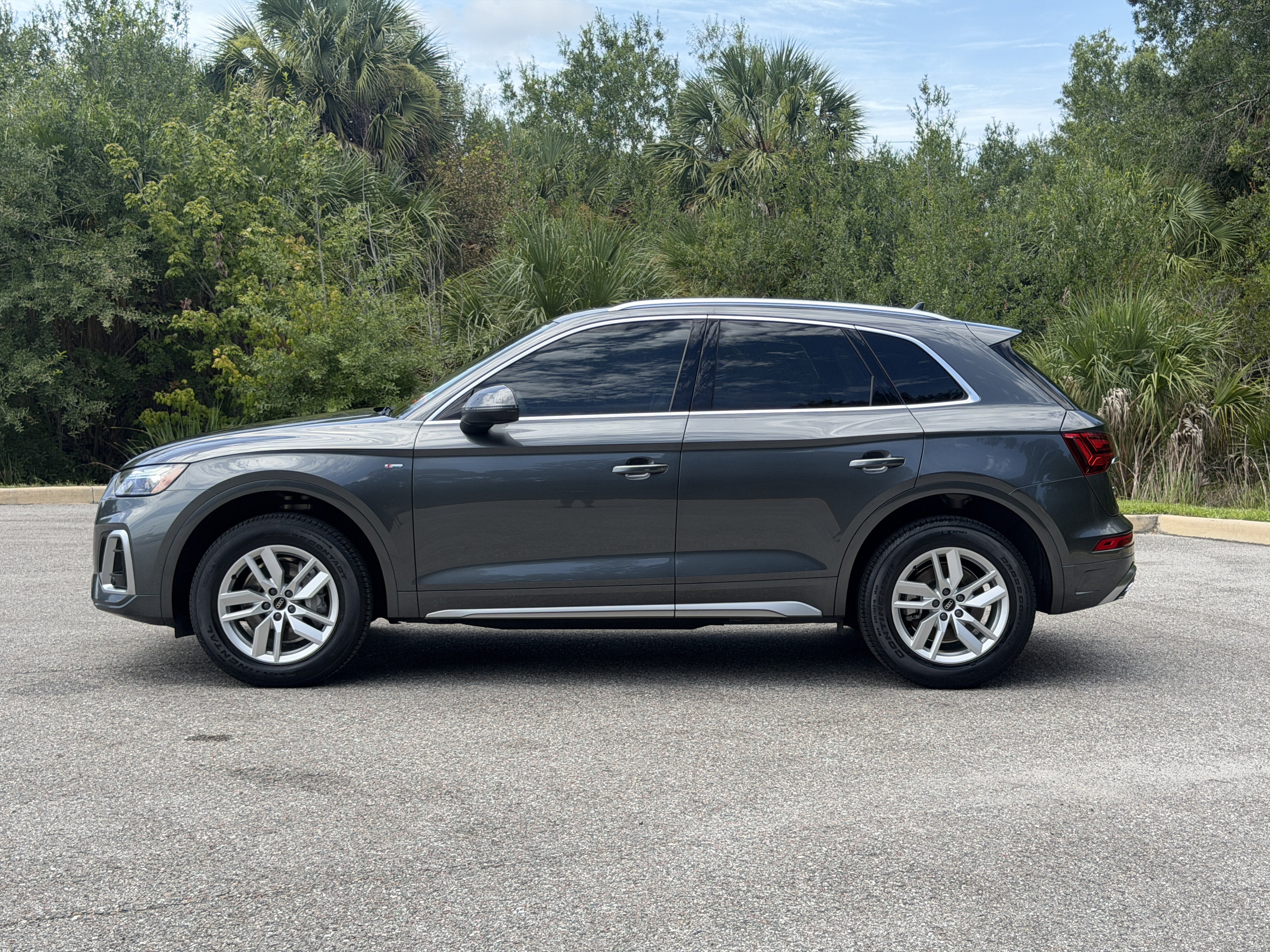 Used 2024 Audi Q5 2.0T Premium w/ Convenience Package AWD/4WD image 4