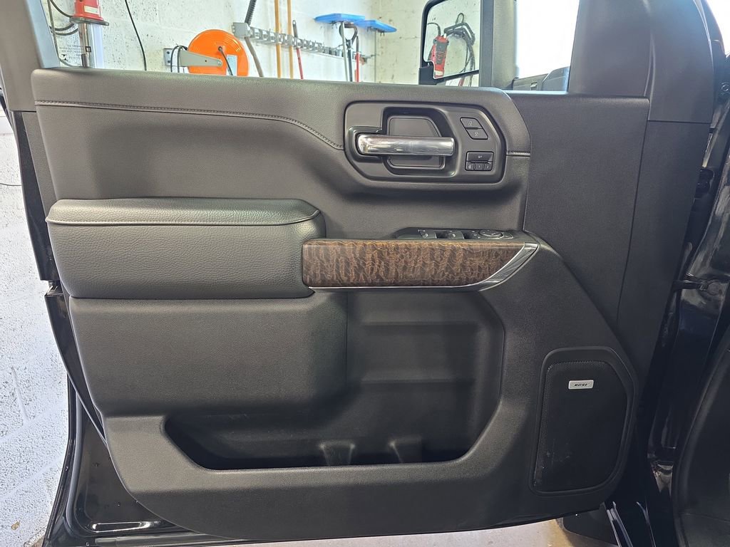 Used 2023 GMC Sierra 2500 Denali image 25