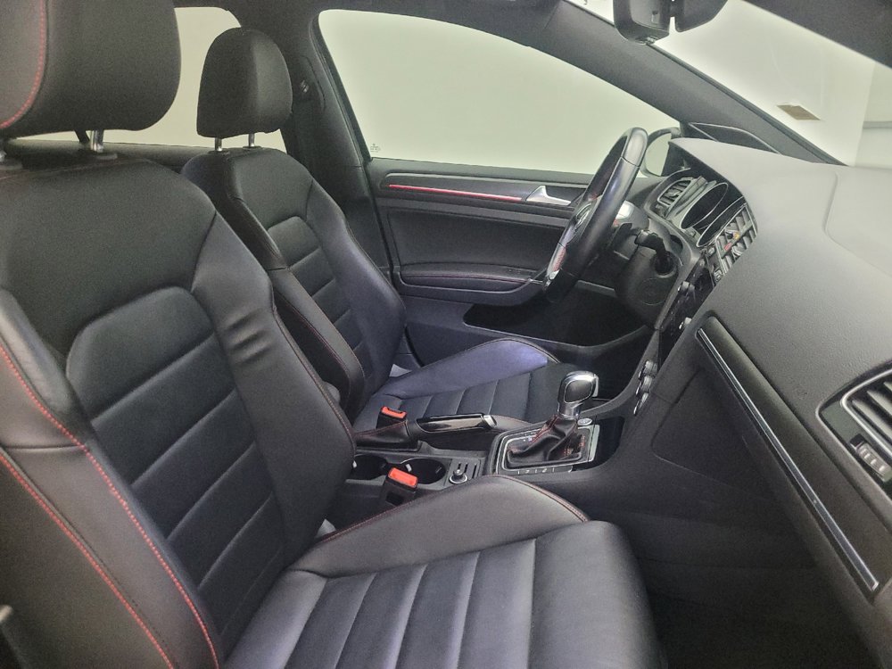 Used 2018 Volkswagen GTI SE FWD image 21